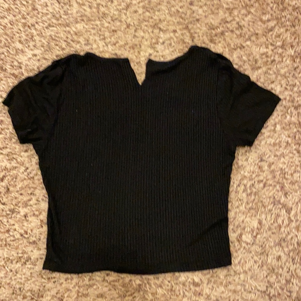 Black Cropped Tee